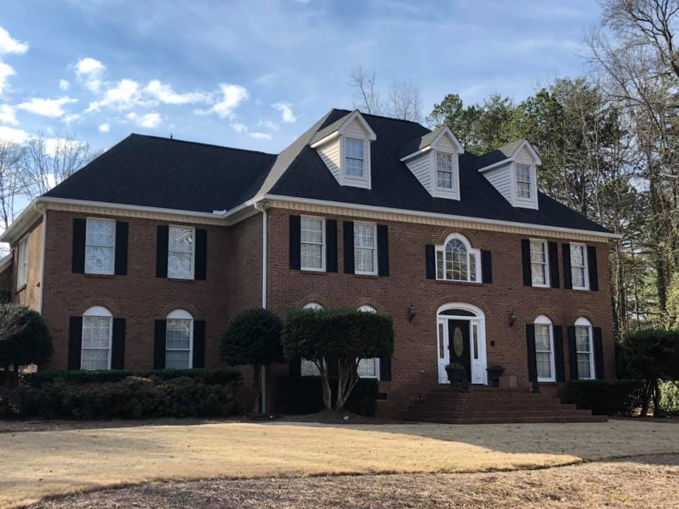 Newly repaired gutter in Simpsonville, SC
